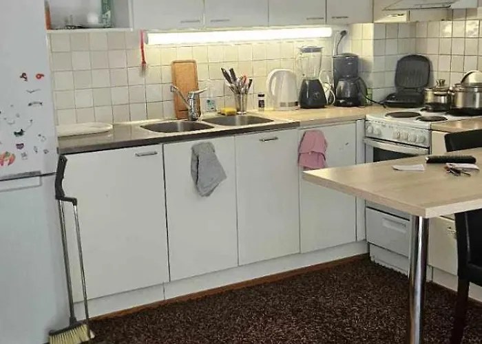 Good Location By The Easton *