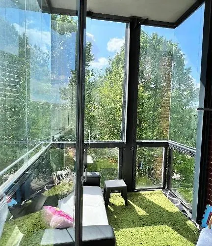 Good Location By The Easton